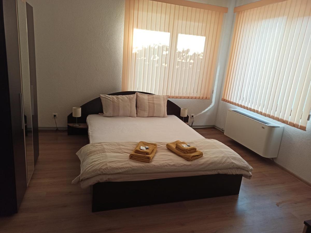 Guest House Ganovi Kalofer Rum bild